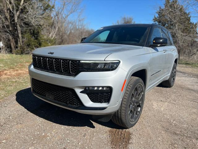 2025 Jeep Grand Cherokee GRAND CHEROKEE SUMMIT RESERVE 4X4