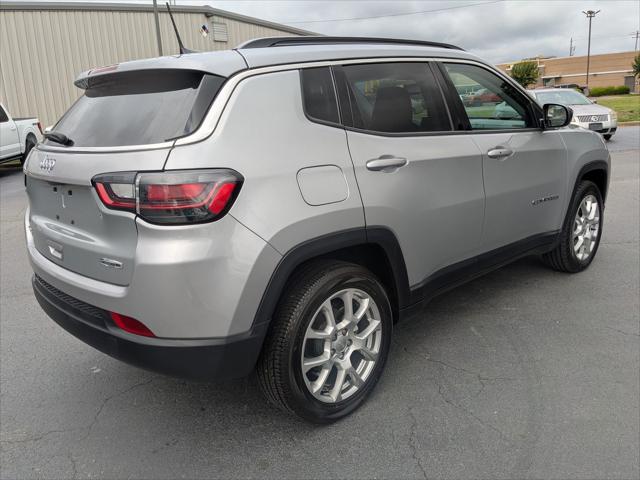 2022 Jeep Compass Latitude Lux 4x4