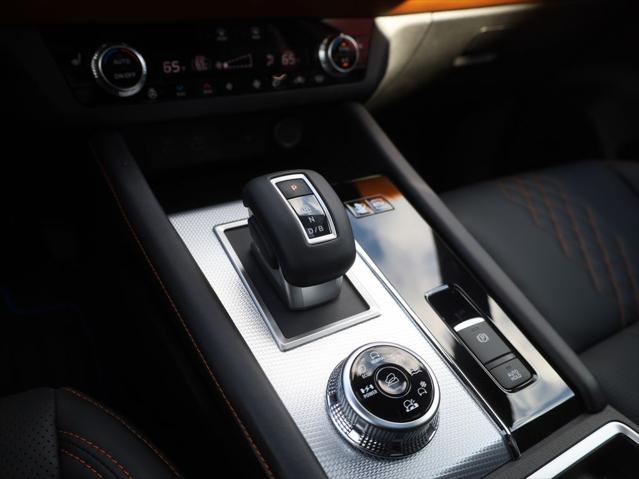 2025 Mitsubishi Outlander PHEV SEL S-AWC