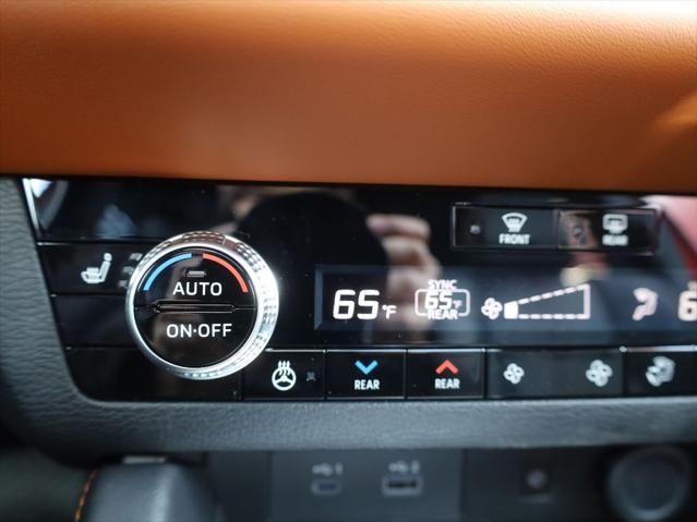 2025 Mitsubishi Outlander PHEV SEL S-AWC