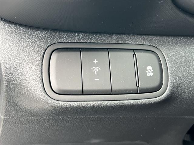 2025 Hyundai Venue SE