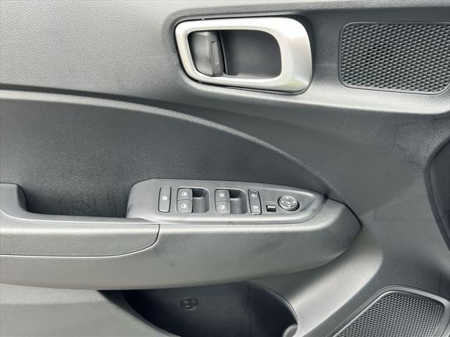 2025 Hyundai Venue SE