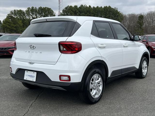 2025 Hyundai Venue SE