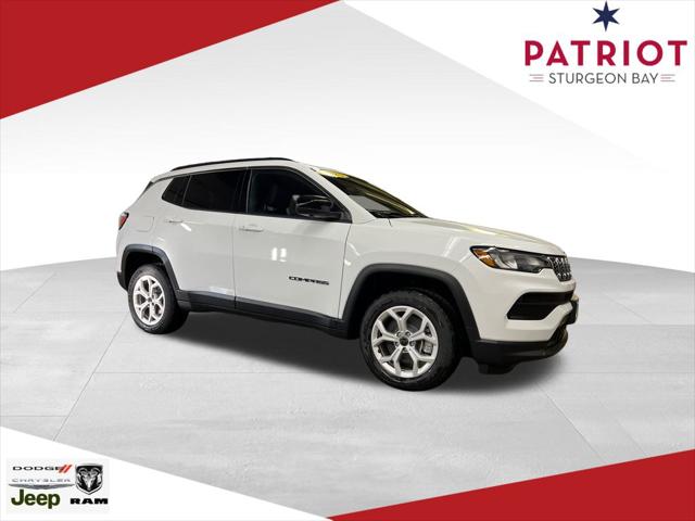 2025 Jeep Compass COMPASS LATITUDE 4X4