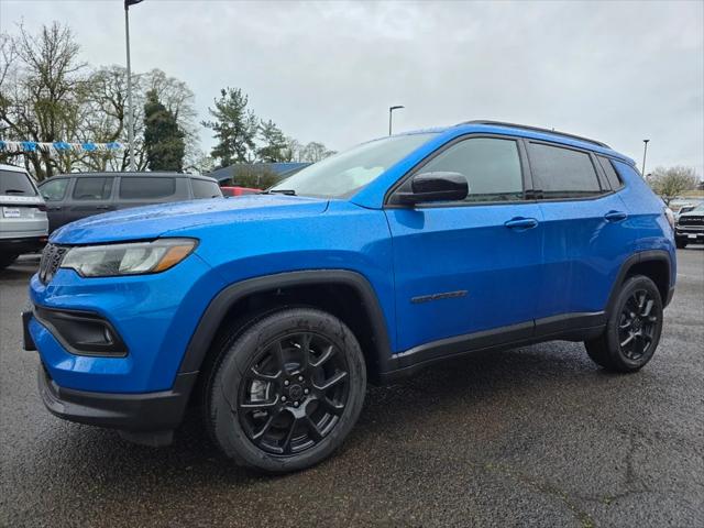 2025 Jeep Compass COMPASS LATITUDE 4X4