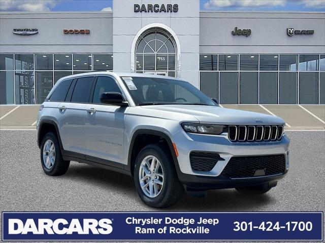 2025 Jeep Grand Cherokee GRAND CHEROKEE LAREDO X 4X4