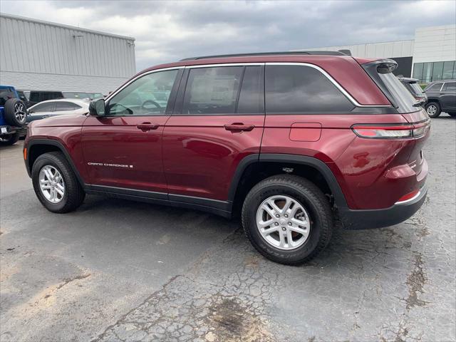 2025 Jeep Grand Cherokee GRAND CHEROKEE LAREDO 4X4