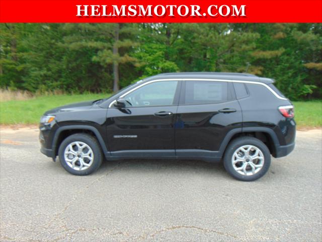2025 Jeep Compass COMPASS LATITUDE 4X4
