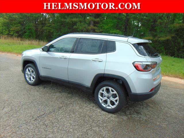 2025 Jeep Compass COMPASS LATITUDE 4X4