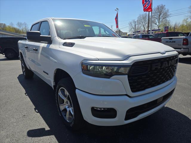 2025 RAM Ram 1500 RAM 1500 TRADESMAN CREW CAB 4X4 57 BOX