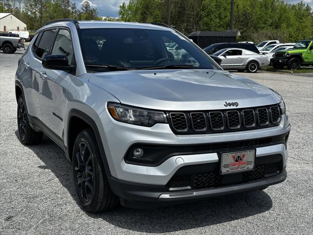 2025 Jeep Compass COMPASS LATITUDE 4X4