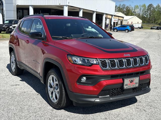 2025 Jeep Compass COMPASS LATITUDE 4X4