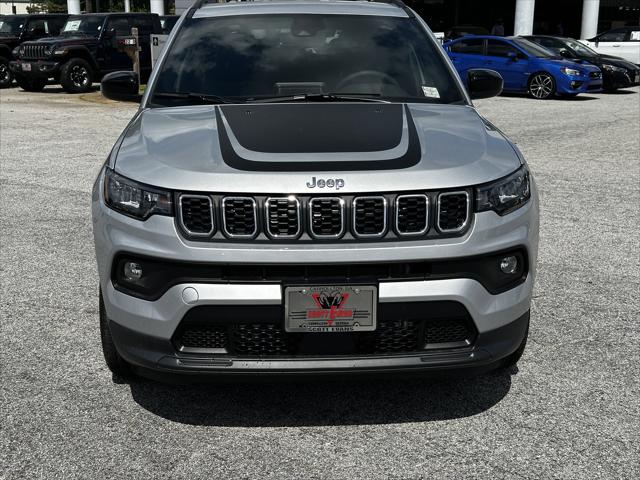 2025 Jeep Compass COMPASS LATITUDE 4X4