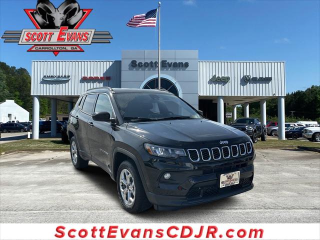 2025 Jeep Compass COMPASS LATITUDE 4X4