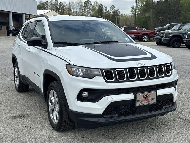 2025 Jeep Compass COMPASS LATITUDE 4X4