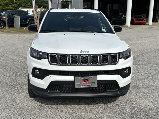 2025 Jeep Compass COMPASS LATITUDE 4X4
