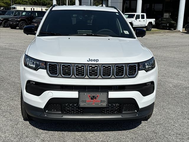 2025 Jeep Compass COMPASS LATITUDE 4X4