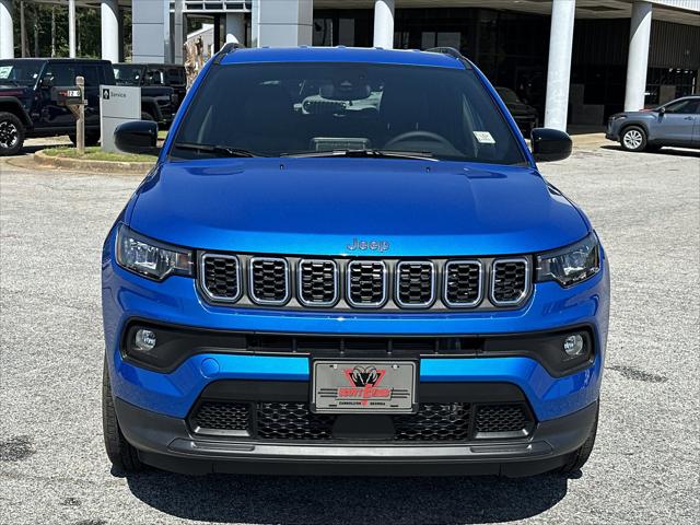 2025 Jeep Compass COMPASS LATITUDE 4X4