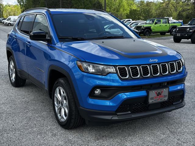 2025 Jeep Compass COMPASS LATITUDE 4X4