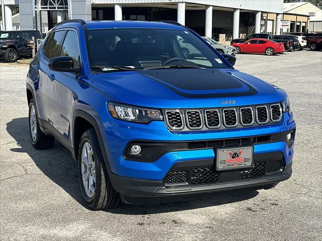 2025 Jeep Compass COMPASS LATITUDE 4X4