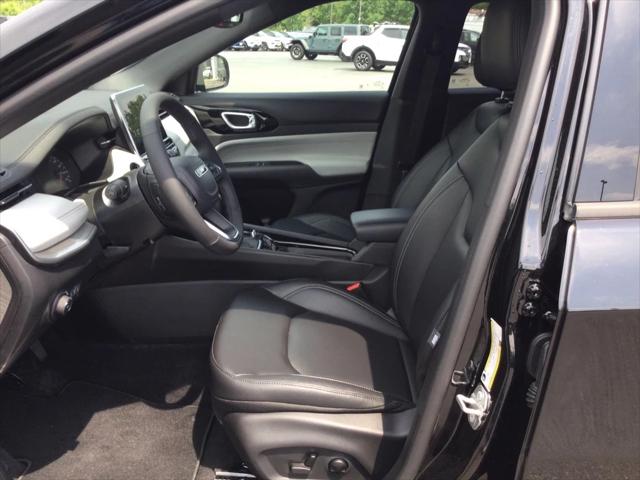 2025 Jeep Compass COMPASS LIMITED 4X4
