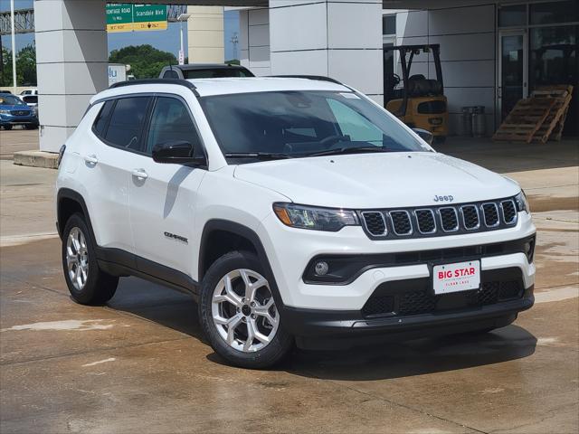 2025 Jeep Compass COMPASS LATITUDE 4X4