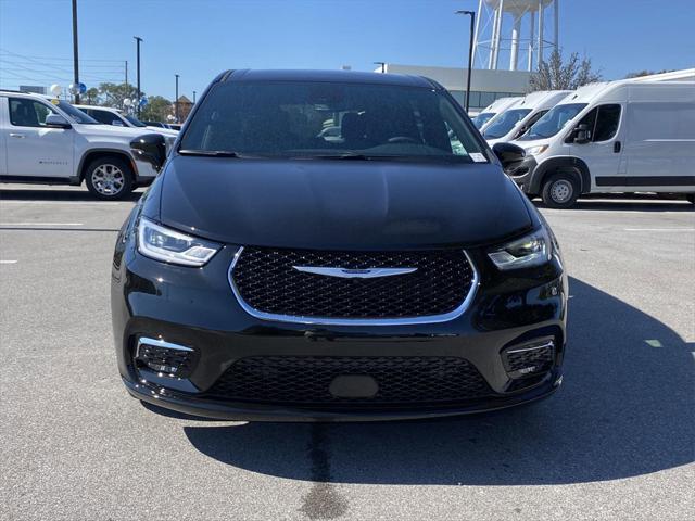 2025 Chrysler Pacifica PACIFICA SELECT