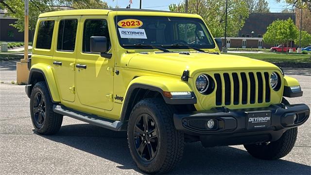 2023 Jeep Wrangler 4-Door Sahara Altitude 4x4