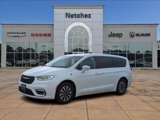 2022 Chrysler Pacifica Hybrid Touring L