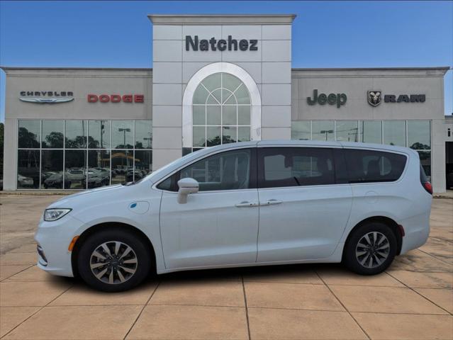 2022 Chrysler Pacifica Hybrid Touring L