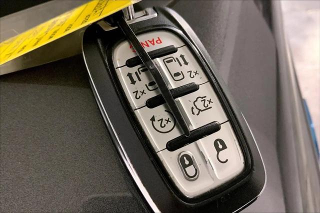 2022 Chrysler Pacifica Hybrid Limited