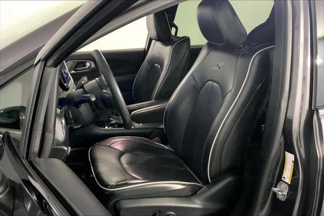 2022 Chrysler Pacifica Hybrid Limited