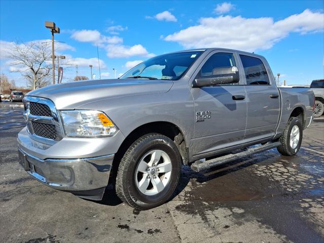 2022 RAM 1500 Classic SLT Crew Cab 4x4 57 Box