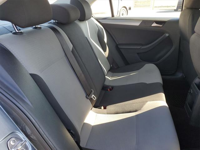 Used 2017 Volkswagen Jetta For Sale in Waterford Twp, MI