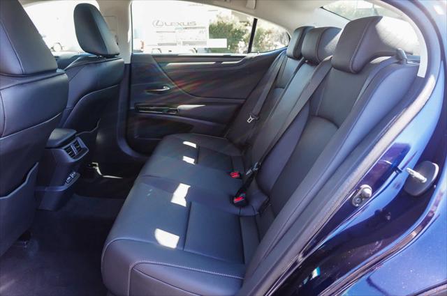 2025 Lexus ES 350 Unknown