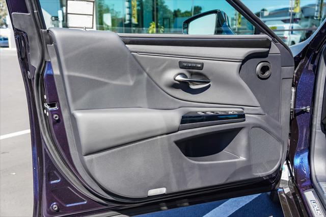 2025 Lexus ES 350 Unknown