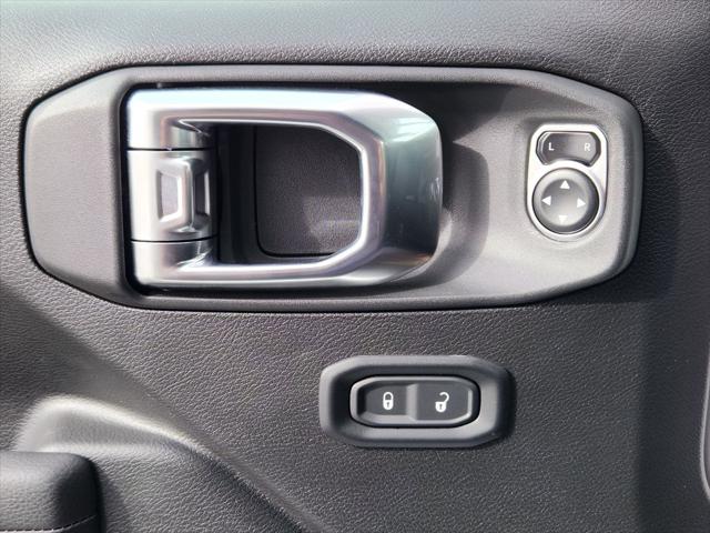 2025 Jeep Wrangler 4-Door Summit 4x4