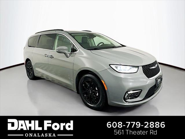 2022 Chrysler Pacifica Touring L for sale in Onalaska, WI