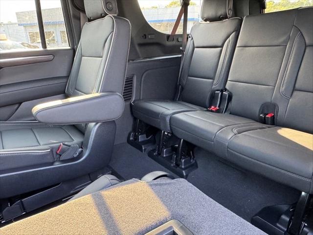 2025 Chevrolet Suburban 4WD Premier