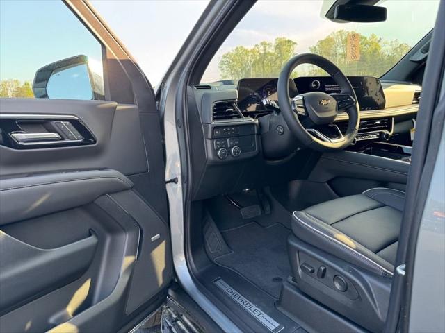 2025 Chevrolet Suburban 4WD Premier