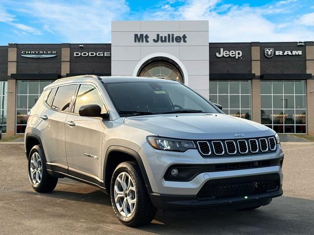 2025 Jeep Compass COMPASS LATITUDE 4X4