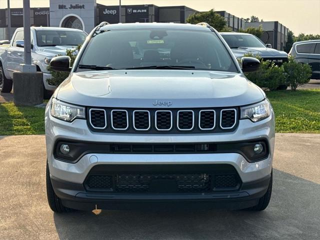 2025 Jeep Compass COMPASS LATITUDE 4X4