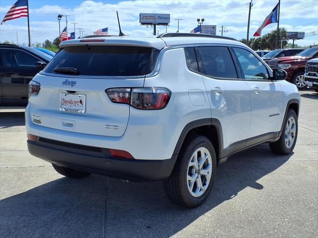 2025 Jeep Compass COMPASS LATITUDE 4X4