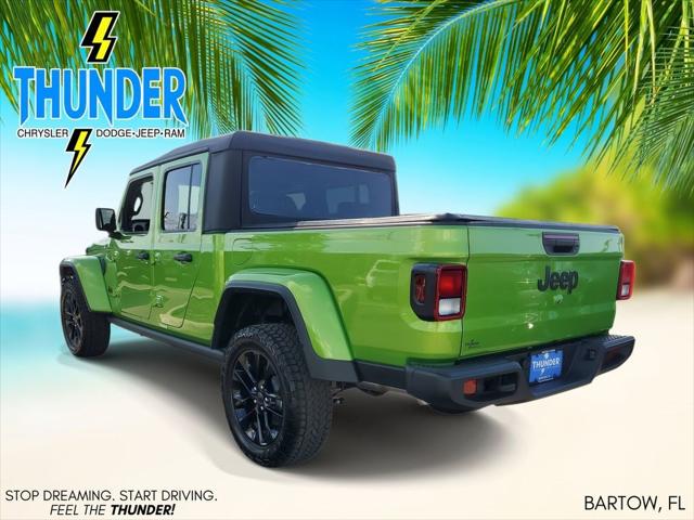 2025 Jeep Gladiator GLADIATOR NIGHTHAWK 4X4 2025 Jeep Gladiator GLADIATOR NIGHTHAWK 4X4