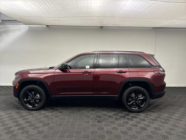 2025 Jeep Grand Cherokee GRAND CHEROKEE ALTITUDE 4X4