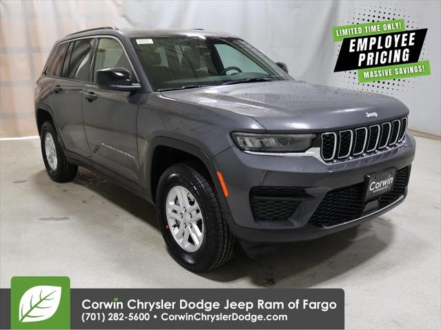 2025 Jeep Grand Cherokee GRAND CHEROKEE LAREDO 4X4