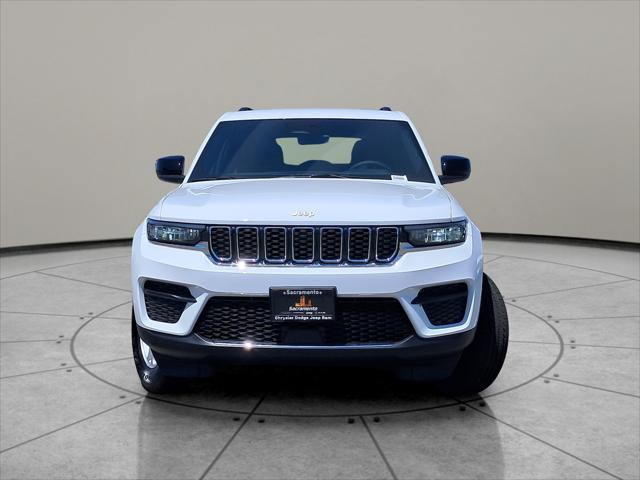 2025 Jeep Grand Cherokee GRAND CHEROKEE LAREDO 4X4