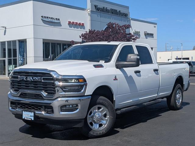2025 RAM Ram 3500 RAM 3500 TRADESMAN CREW CAB 4X4 8 BOX 2025 RAM Ram 3500 RAM 3500 TRADESMAN CREW CAB 4X4 8 BOX