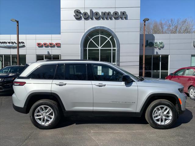 2025 Jeep Grand Cherokee GRAND CHEROKEE LAREDO X 4X4