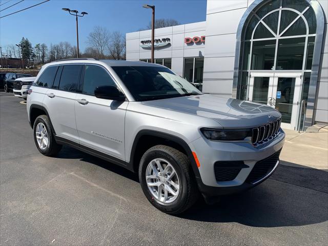 2025 Jeep Grand Cherokee GRAND CHEROKEE LAREDO X 4X4